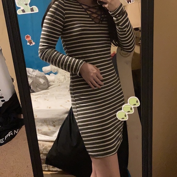 Green and white striped dress - Picture 1 of 4